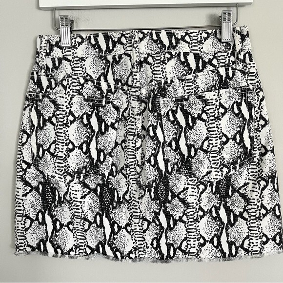FRAME Le Mini Python Print Denim Mini Skirt Grey/Black/White, Size 26 NWOT - Picture 9 of 15